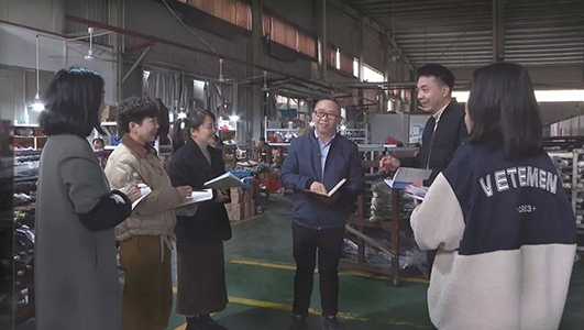 開(kāi)拓國(guó)際市場(chǎng)，弘揚(yáng)好龍泉寶劍文化